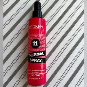Redken Thermal Spray 11 in Bold Red